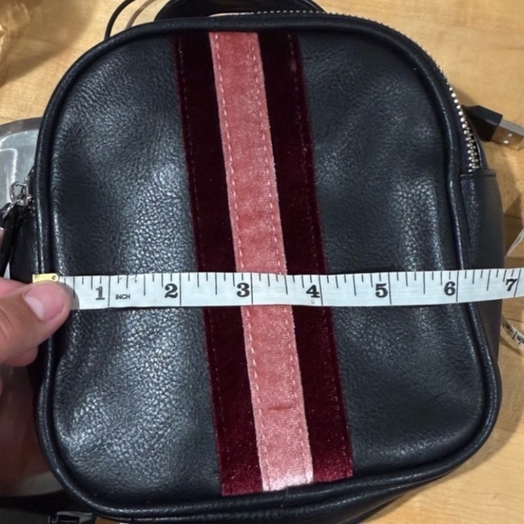 Candie's Black Crossbody with Pink details versatile crossbody shoulder Purse - Picture 11 of 11